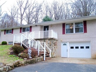 1003 Royal Heights Blvd, Connellsville, PA 15425
