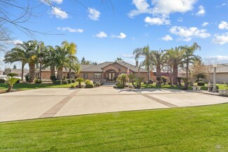 1963 W Linda Vista Ave, Porterville, CA 93257