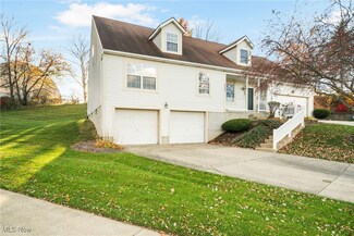 6387 Strawberry Fields Cir NE Unit 6387, Canton, OH 44721