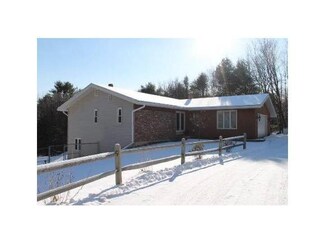 95 Waukewan Rd, Center Harbor, NH 03226