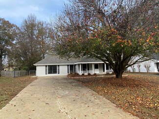 115 Shannon Ln, Centerville, GA 31028