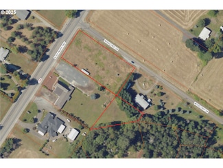 438 N Old Pacific Hwy, Myrtle Creek, OR 97457