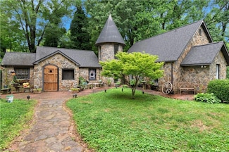 341 N Oak St, Statesville, NC 28677
