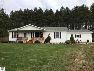 20038 145th Ave, Tustin, MI 49688