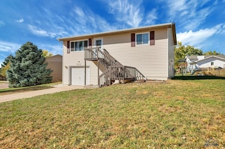 3224 Johnston Ln, Rapid City, SD 57703