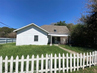 115 E 4th St, Irving, TX 75060