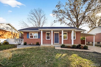 9218 Lemona Dr, Saint Louis, MO 63123