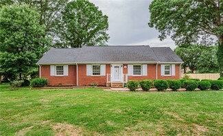 8425 Walnut Grove Rd, Mechanicsville, VA 23111