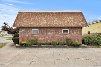 1128 Oliver St, North Tonawanda, NY 14120