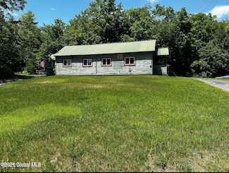 97 Library Ave, Warrensburg, NY 12885