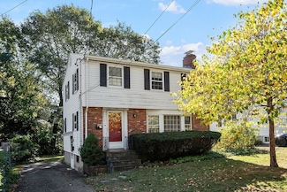 103 N Hancock St, Lexington, MA 02420