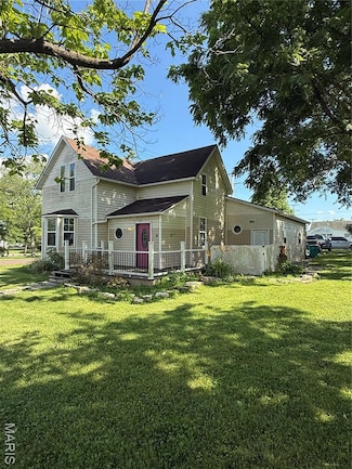 32 4th St, Gerald, MO 63037