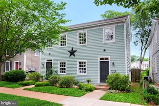 211 Prince Edward St, Fredericksburg, VA 22401