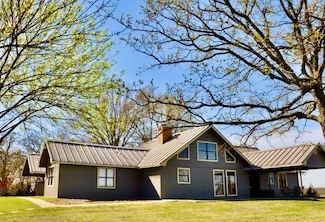 922 County Road 4779, Sulphur Springs, TX 75482
