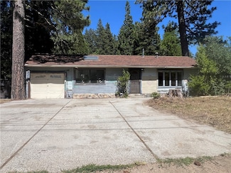 196 Meadow Ln, Rialto, CA 92377