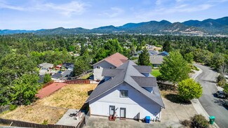 1559 Panoramic Loop, Grants Pass, OR 97527