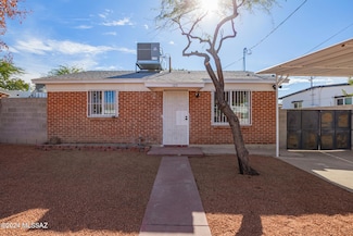 127 W Birdman Dr, Tucson, AZ 85705
