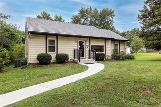 909 NE 88th St, Kansas City, MO 64155