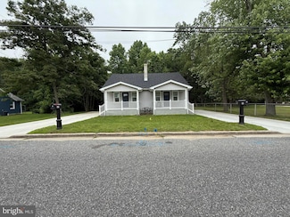 82 6th Ave, Penns Grove, NJ 08069