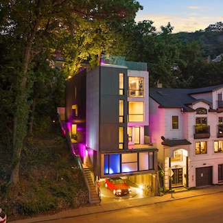 1076 River Rd, Edgewater, NJ 07020