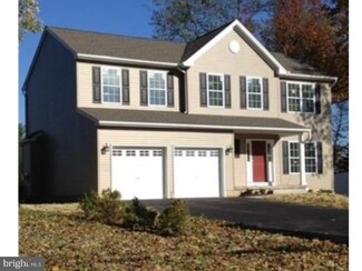 19 Giada Ct, Hamilton, NJ 08620