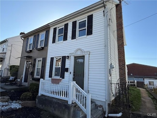 327 Church St, Catasauqua, PA 18032