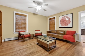 202 Laurel St, Hartford, CT 06105