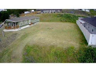 411 Clark St, Myrtle Creek, OR 97457