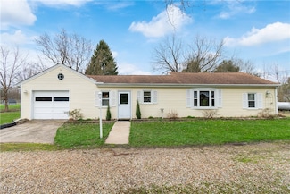 6950 Chatham Rd, Medina, OH 44256