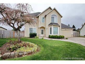 20166 Spyglass Ct, Oregon City, OR 97045