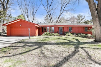 18 Glacier Ct, Madison, WI 53705