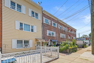1570 Paulding Ave, Bronx, NY 10462