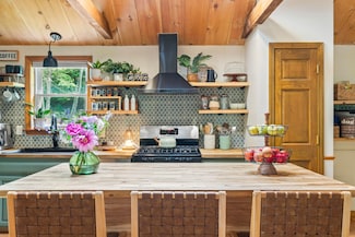 144 Weymouth Rd, New Gloucester, ME 04260