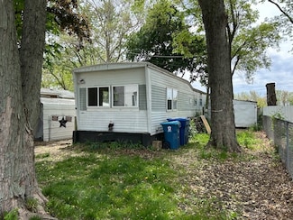 617 Jewett St, Mazon, IL 60444