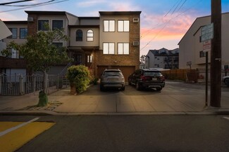 213 Roosevelt St, Union City, NJ 07087