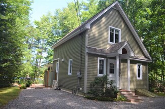101 Shore Dr, Henniker, NH 03242