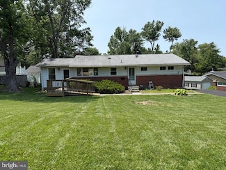 6310 Saddle Tree Dr, Alexandria, VA 22310