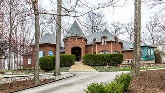 8211 Traders Hollow Ct, Indianapolis, IN 46278