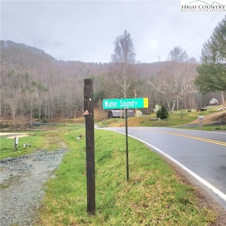 7 Water Sound Dr, Elk Park, NC 28622