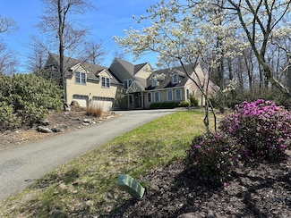 554 Pinecrest Dr, Tobyhanna Township, PA 18350
