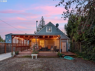 299 SW 3rd Ave, Canby, OR 97013