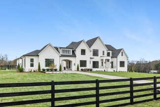 7025 Belcastle Ln, College Grove, TN 37046