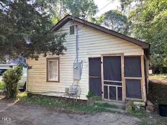 207 2nd St, Erwin, NC 28339