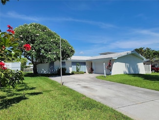 12035 6th St E, Treasure Island, FL 33706