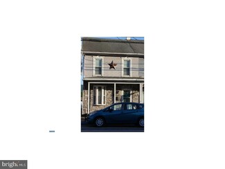 712 E Grand Ave, Tower City, PA 17980