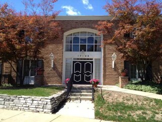 1740 Wellington Rd Unit 108, Lansing, MI 48910