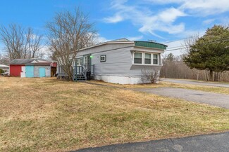 25 Caincrest Rd, York, ME 03909
