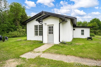 10340 Kartz Rd, Greenville, MI 48838