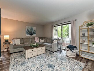 1615 Merry Oaks Rd Unit G, Charlotte, NC 28205
