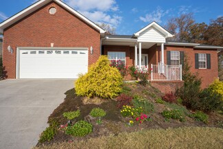 8110 Campbells Point Rd, Corryton, TN 37721